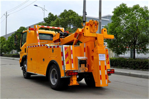 城中高速路拖车费